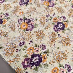 Beige mit lila Blumen-Georgette (105g/m2) 1kg/19,90€
