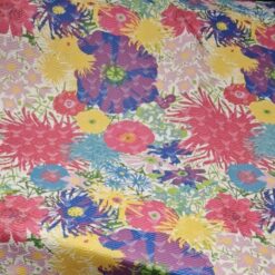 🌟 Bunter Blumenjacquard - reiches mehrfarbiges Muster