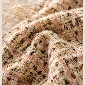 Bouclé Stoffe im Chanel-Stil